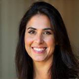 سارة المنصوري (مصممة حرة)